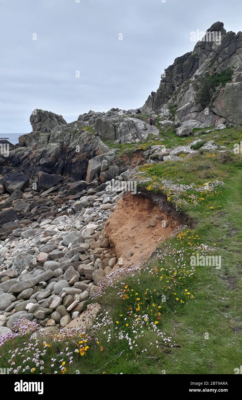 Küstenwanderweg auf St. Agnes, Isles of Scilly - Großbritannien Stockfoto