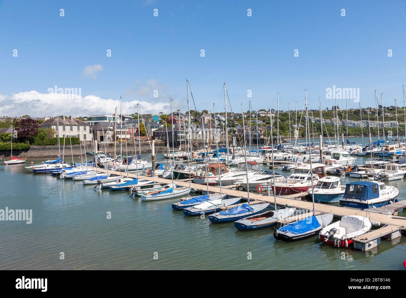 Kinsale, Cork, Irland. Mai 2020. Ein Blick auf die Yachten und Freizeitboote in der Marina in Kinsale, Co. Cork, Irland. - Kredit; David Creedon / Stockfoto