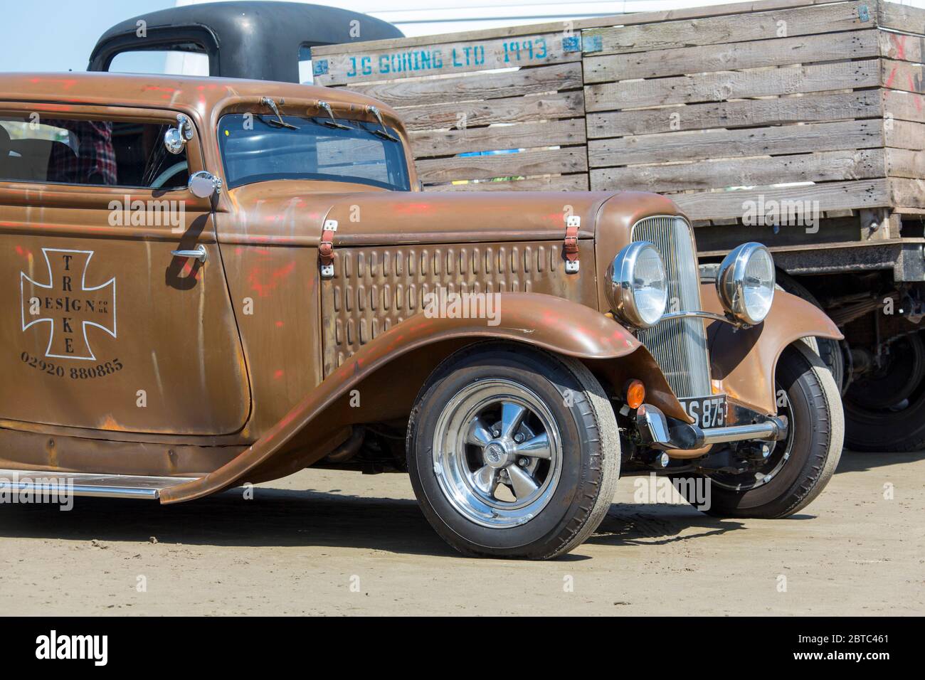 Alte amerikanische Autos Hot Rods auf Pendine Sands, Carmarthenshire, Wales UK Stockfoto