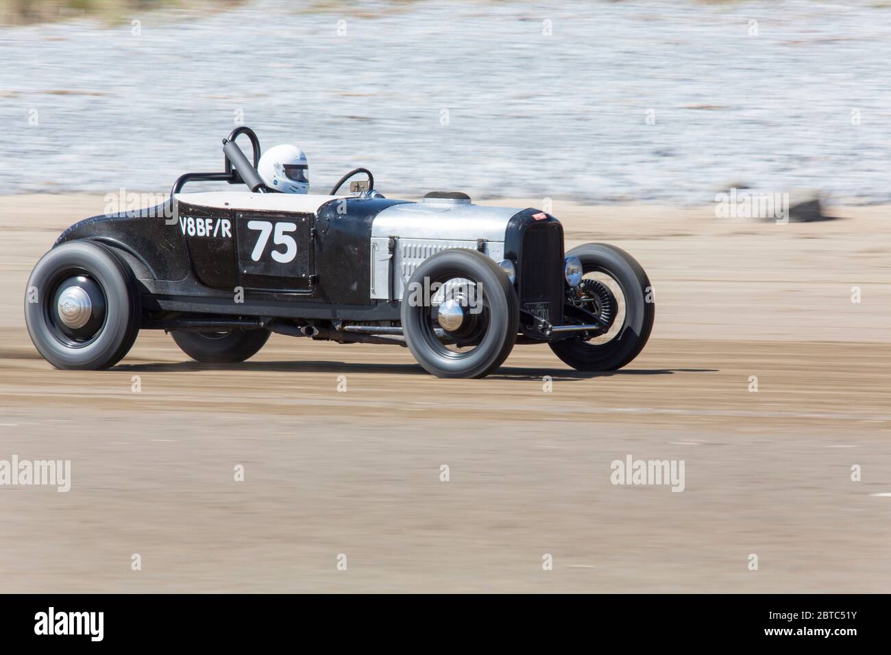 Alte amerikanische Autos Hot Rods auf Pendine Sands, Carmarthenshire, Wales UK Stockfoto