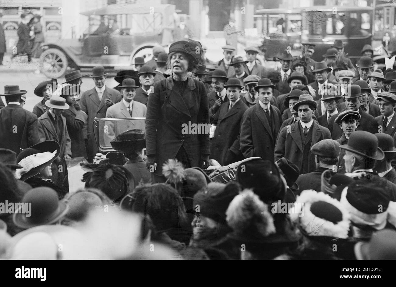 Die amerikanische Suffraistin und Frauenrechtlerin Lucy Burns, Mitgründerin von Alice Paul von der National Woman's Party Ca. 1910-1915 Stockfoto