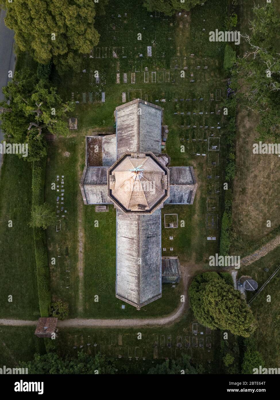 Luftaufnahme der St Barnabas Church von Ranmore Common, Dorking- UK Stockfoto