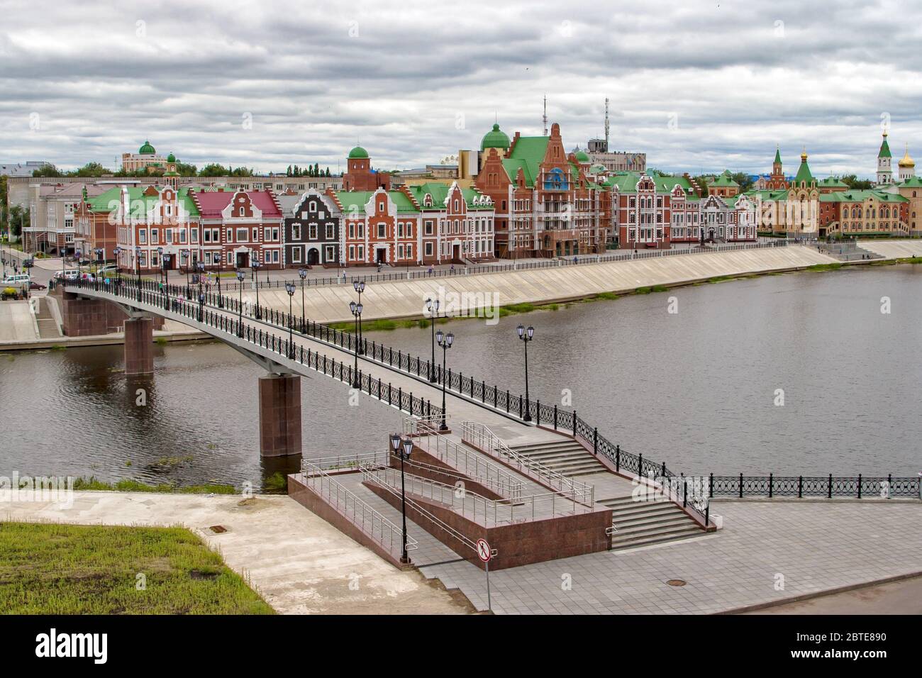 Yoshkar-Ola. Die Waterfront Von Amsterdam. Gogol-Brücke Stockfoto