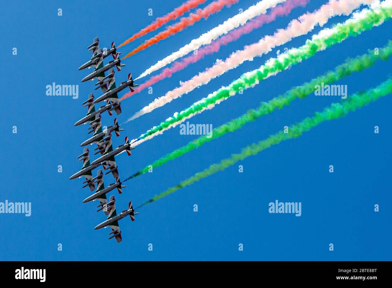 Mailand, Italien. Mai 2020. Mailand, Italien, Piazza Duomo, 25. Mai 2020, Frecce Tricolori während - - Credit: LM/Francesco Scaccianoce Credit: Francesco Scaccianoce/LPS/ZUMA Wire/Alamy Live News Stockfoto