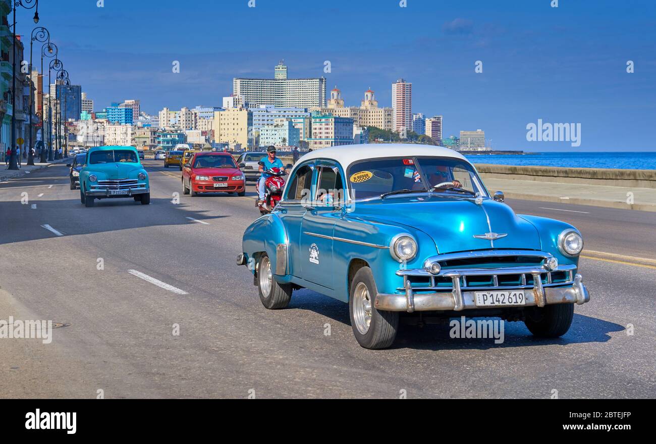 American Old Car auf dem Malecon, Havanna, Kuba Stockfoto