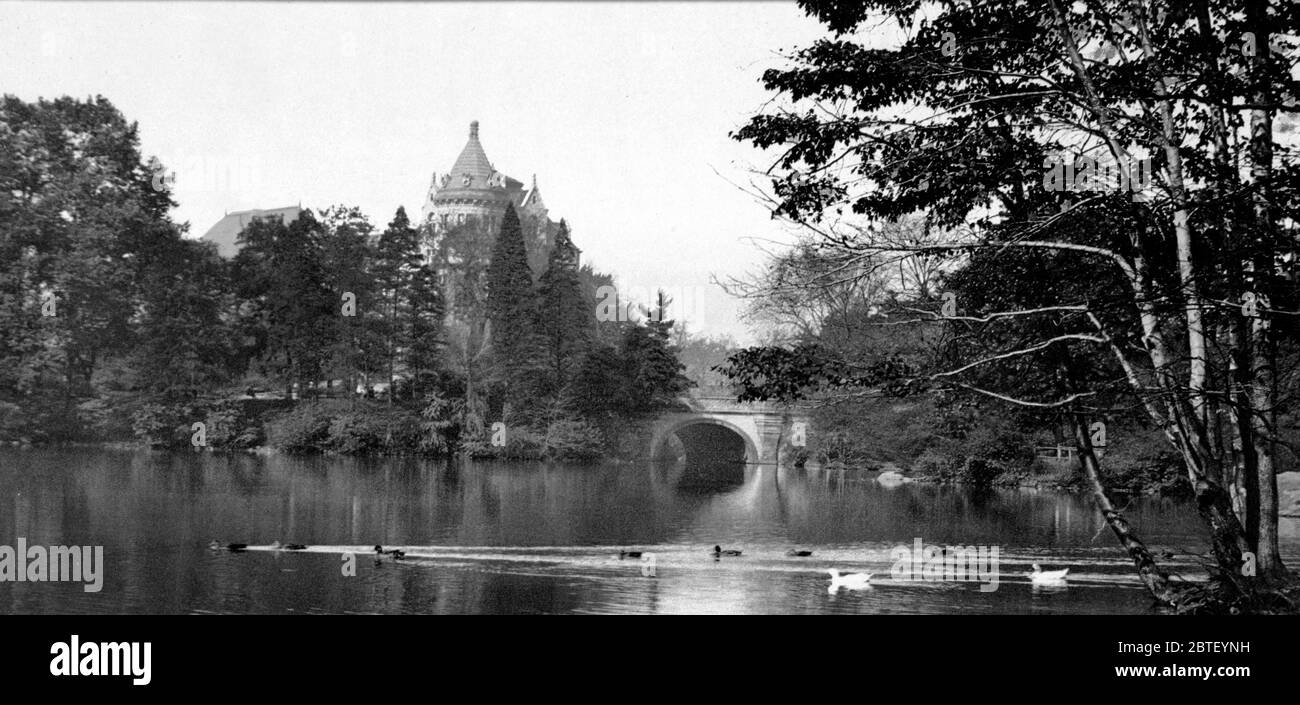 Ein Blick auf den See im Central Park, New York. 1901 Stockfoto