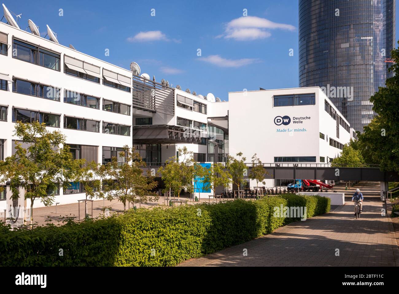 Hauptsitz der Deutschen Welle und des Postturms, Sitz des Logistikunternehmens Deutsche Post DHL Group, Bonn, Nordrhein-Westfalen, Ge Stockfoto