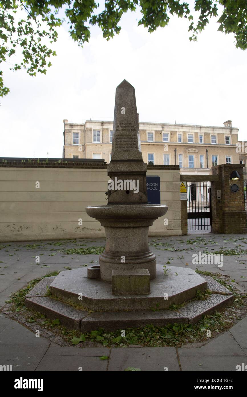 Trinkbrunnen-Denkmal für die S L Swaab King Street, Hammersmith London England, Großbritannien Stockfoto