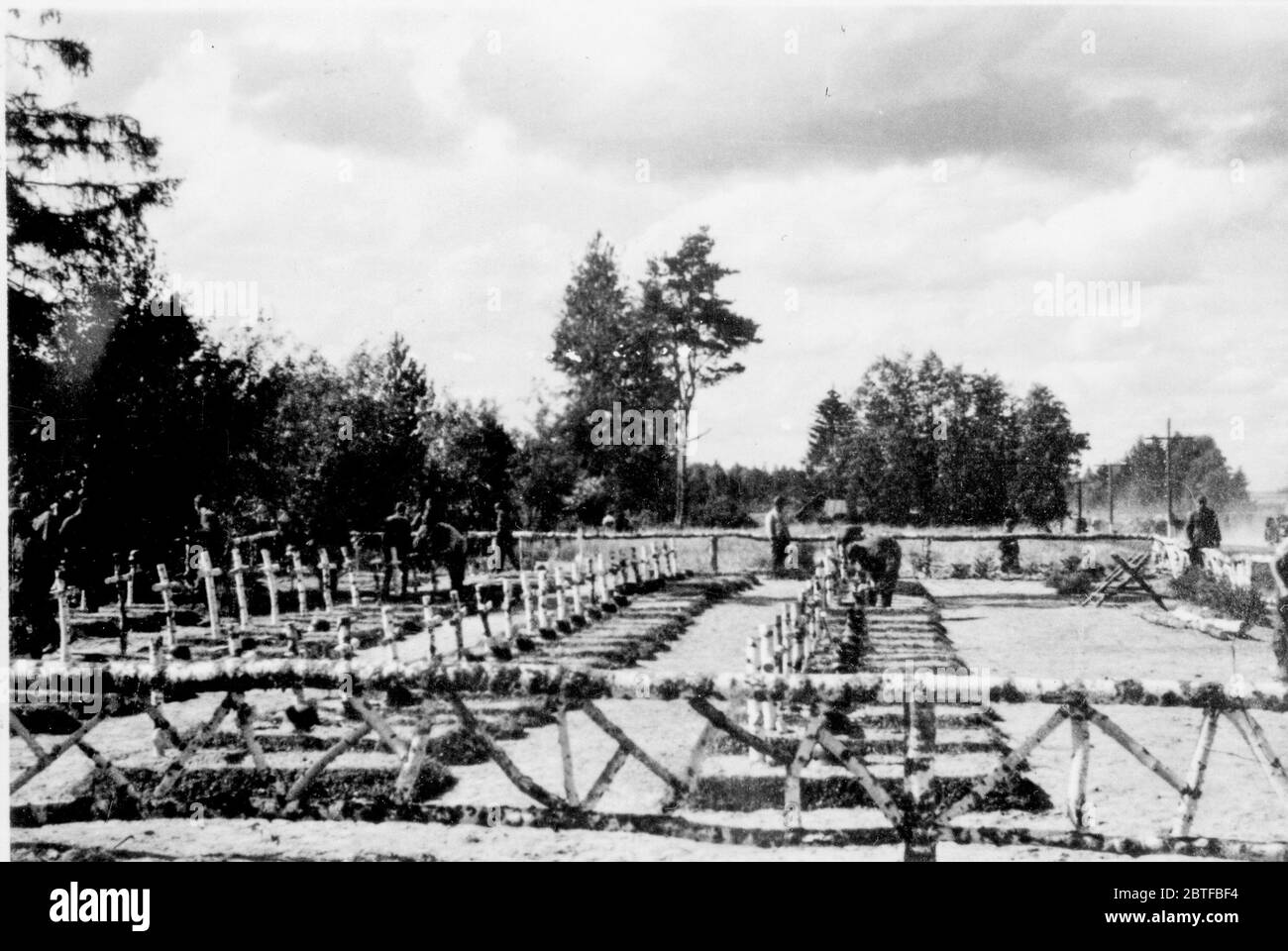 Deutscher Friedhof in Russland Operation Barbarossa - Deutsche Invasion Russlands, 1941 - 15. Division der Thüringer-Kurhessen Division Stockfoto