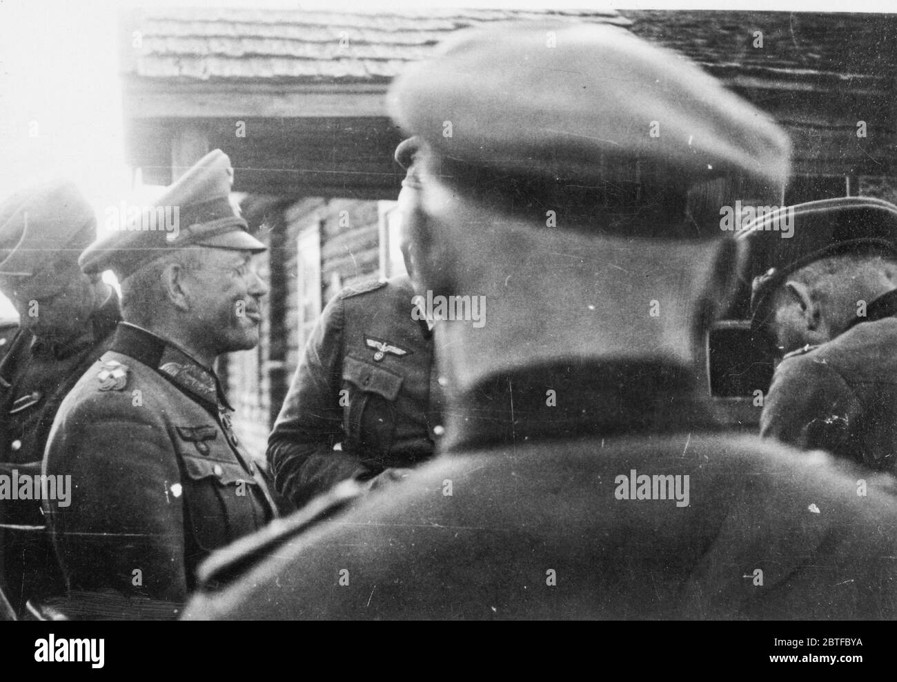 Heinz Guderian am Divisionshauptsitz in Tolotschin Operation Barbarossa - Deutsche Invasion Russlands, 1941 - 15. Infanterierdivision der Thüringer-Kurhessen Division Stockfoto