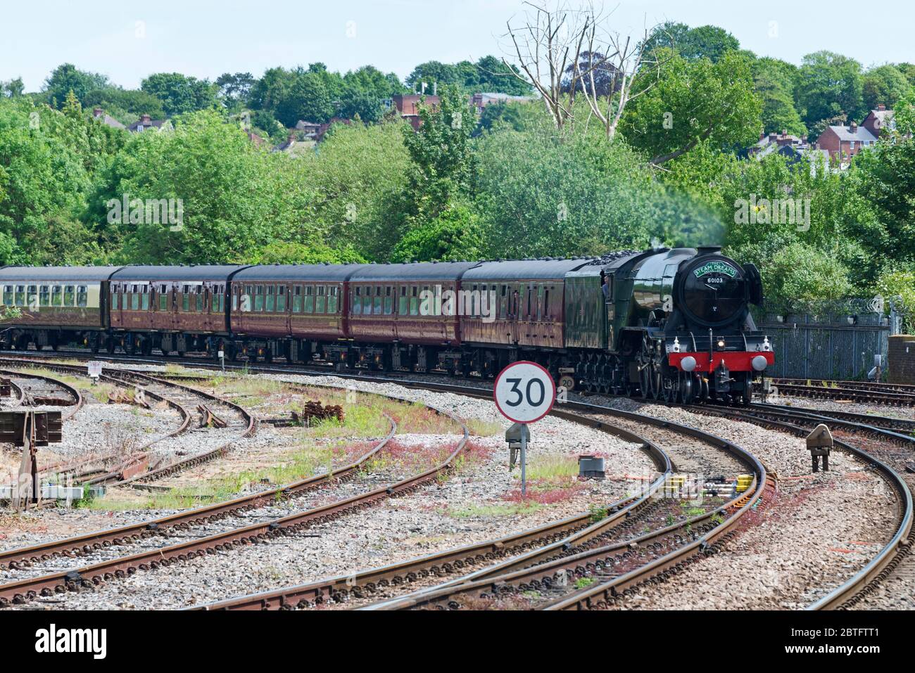 Pacific Steam Locomotive, 60103, Flying Scotsman, zieht einen Steam Dreams Excursion Zug in Salisbury Station im Jahr 2019 Stockfoto