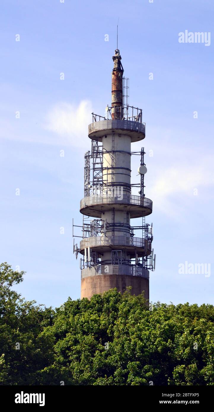 Heaton Park BT Tower, ein Telekommunikationsturm aus Stahlbeton im Heaton Park, Manchester, England, großbritannien Stockfoto