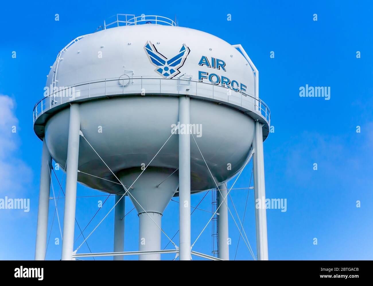 Der Wasserturm für die Keesler Air Force Base ist am 25. Mai 2020 in Biloxi, Mississippi, zu sehen. Stockfoto