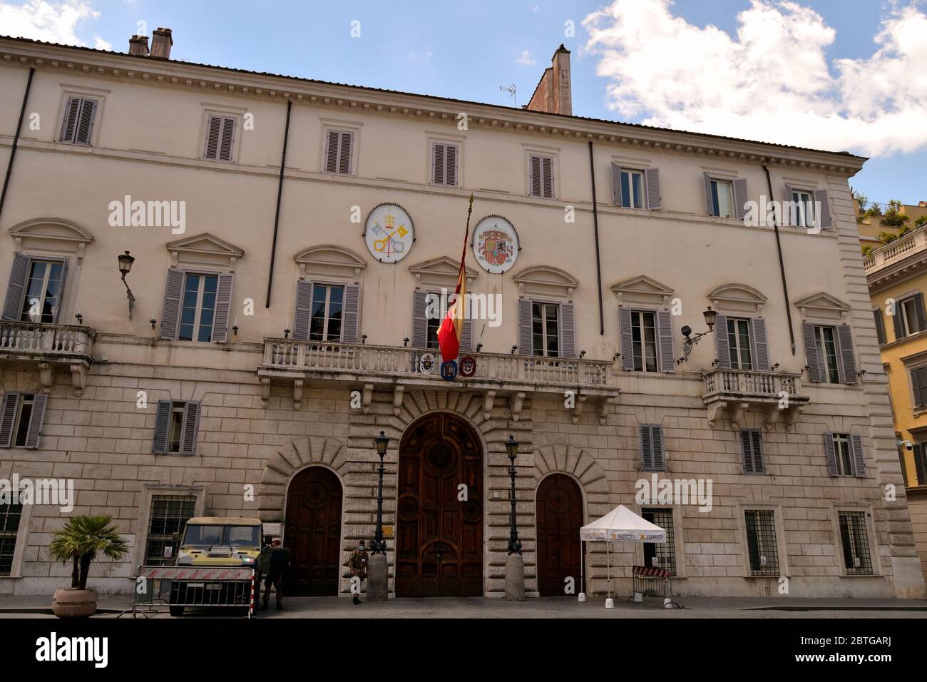 25. Mai 2020, Rom, Italien: Blick auf die spanische Botschaft auf der Piazza di Spagna ohne Touristen wegen der Phase 2 der Sperrung Stockfoto