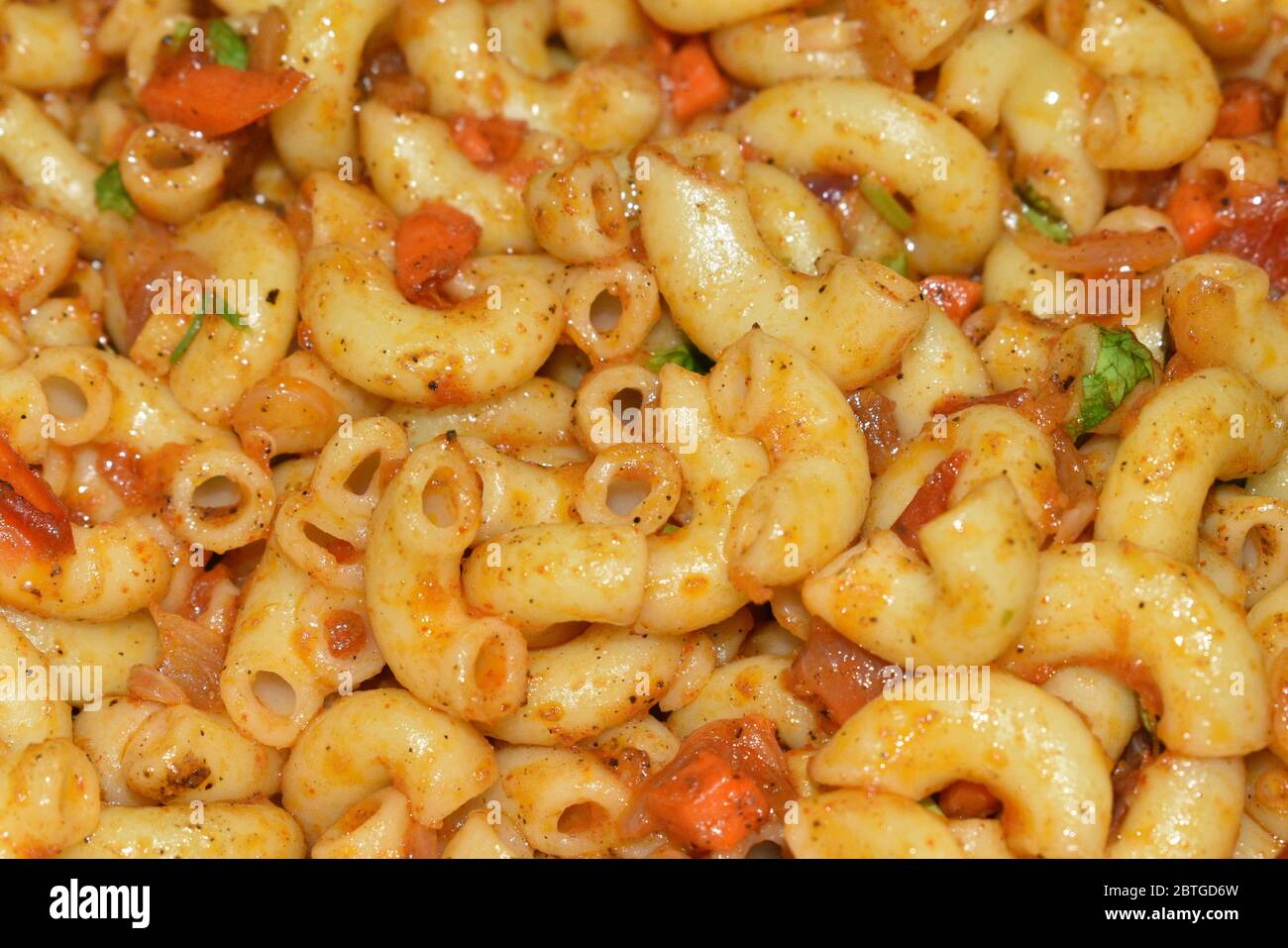 Gourmet leckere italienische Penne Pasta auf einem Teller. Stockfoto
