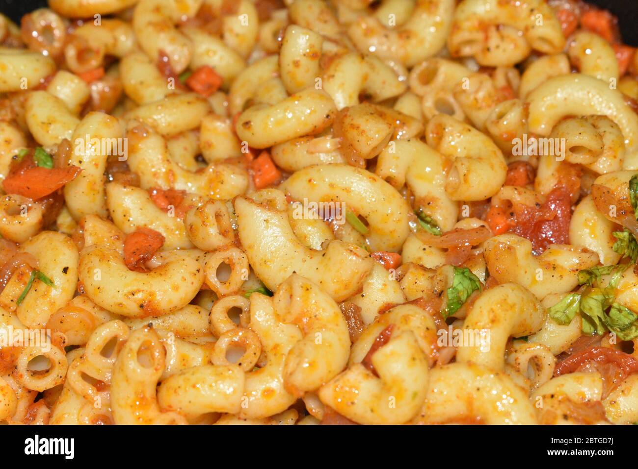 Gourmet leckere italienische Penne Pasta auf einem Teller. Stockfoto