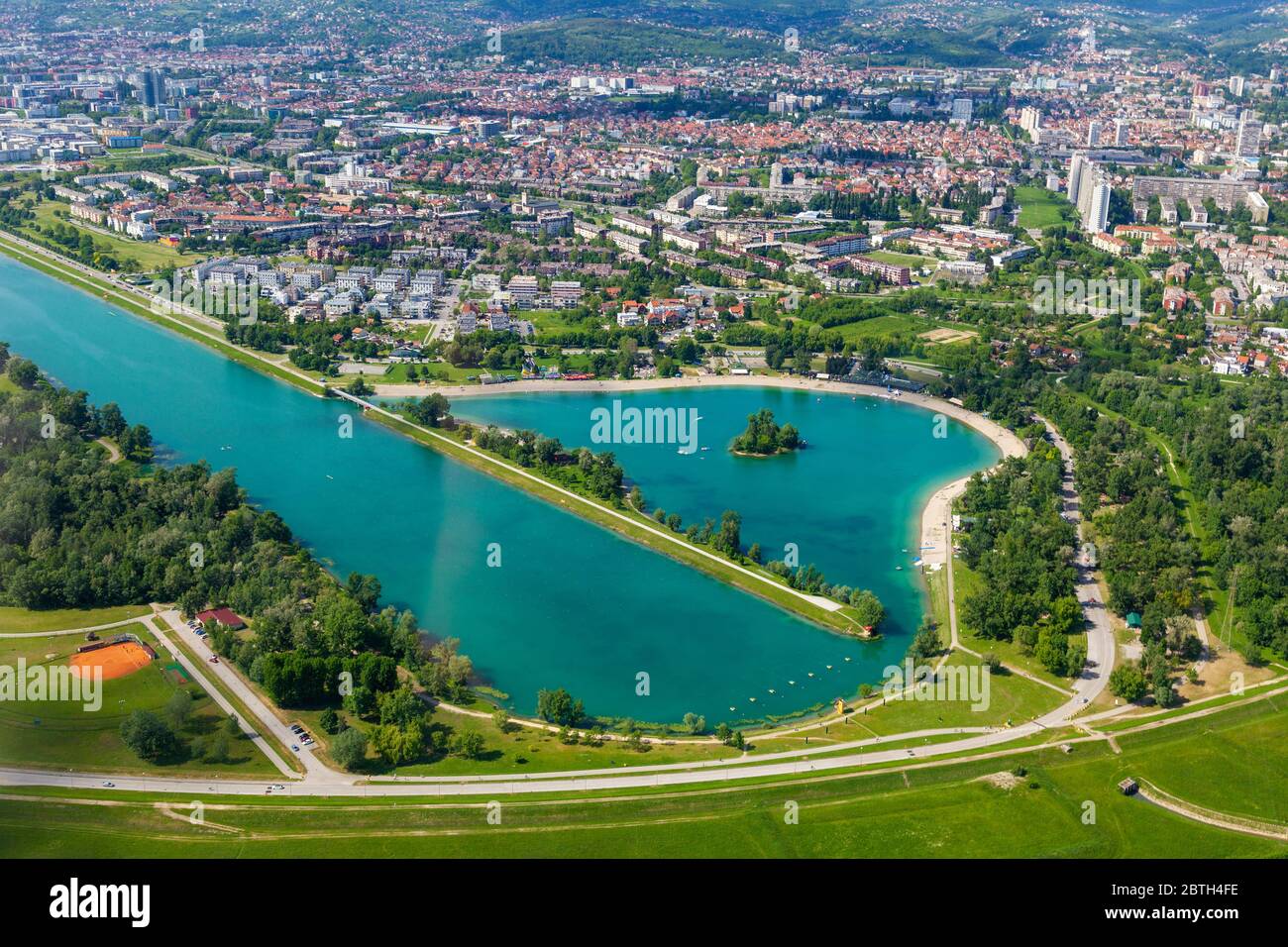 Luftaufnahme des Jarun-Sees in Zagreb, Kroatien Stockfoto