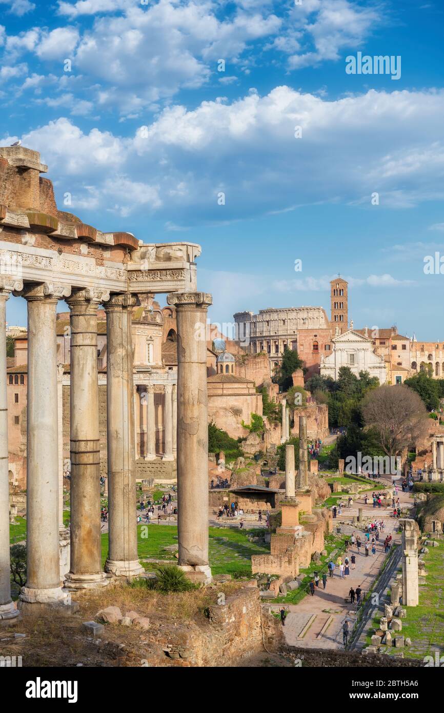 Forum Romanum bei Sonnenuntergang in Rom, Italien. Stockfoto