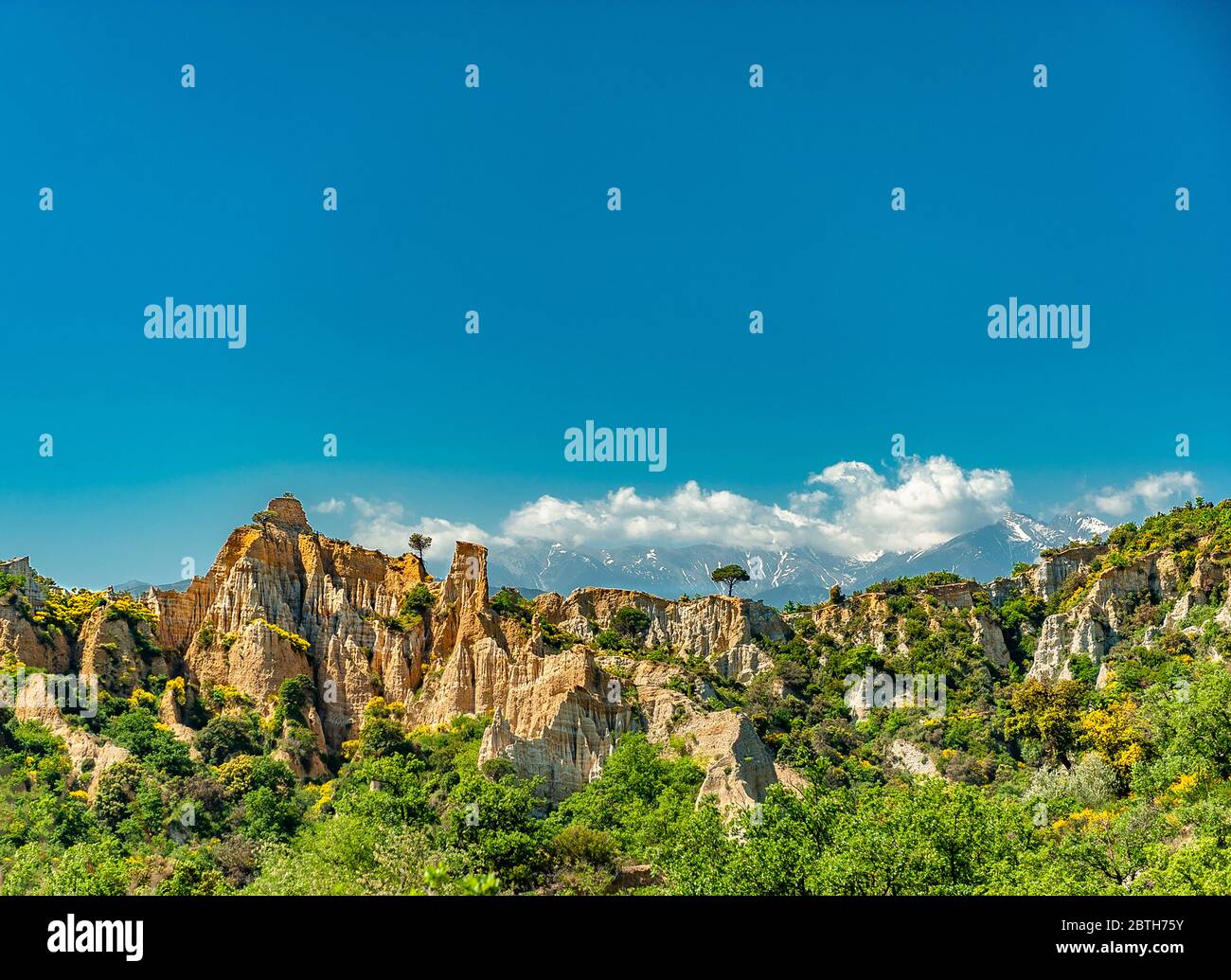 Die Orgelpfeifen von L'Îllle-sur-Têt sind ein erstaunliches geologisches Wunder in den Ausläufern der Pyrenäen, Frankreich Stockfoto