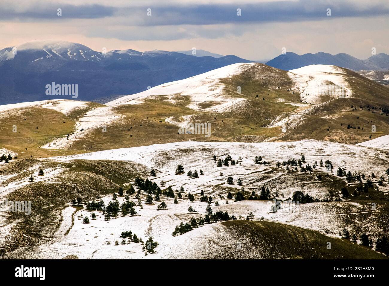 Italien - Velino Sirente Park - Aereal Foto von Berg - Velino Stockfoto