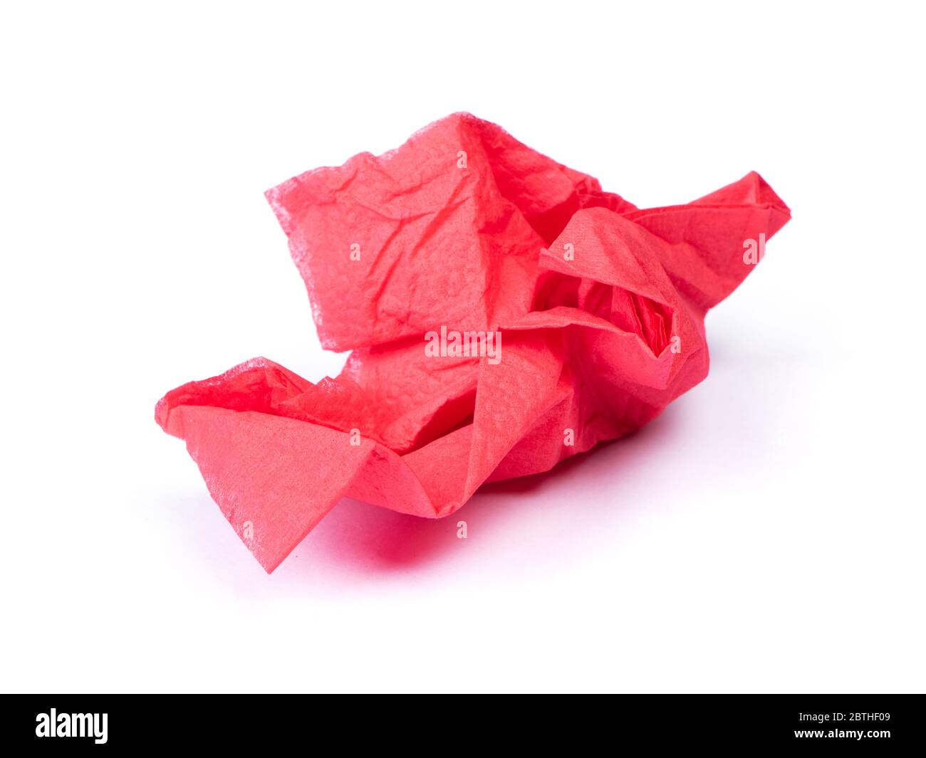 Zerknitterte Papierserviette isoliert auf weißem Hintergrund Stockfoto