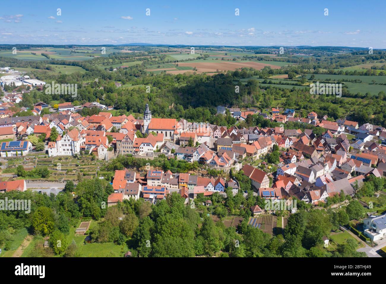 Luftdrohnenansicht, Stadtansicht, Gochsheim, Baden-Württemberg, Deutschland, Europa Stockfoto