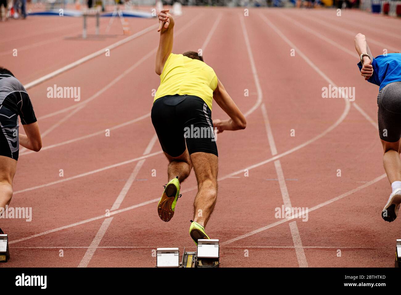 Start Läufer Sprinter 100 Meter Rennstrecke und Feld Wettbewerb Stockfoto
