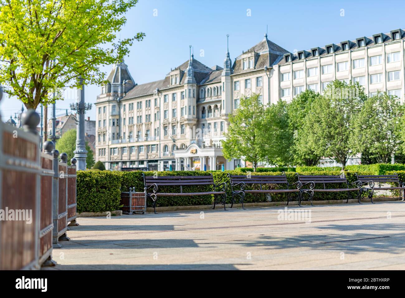 DEBRECEN, UNGARN - 23. AUGUST 2014: Das Grand Hotel Aranybika ist ein vier-Sterne-Hotel mit seiner Geschichte reicht bis in das späte 17. Jahrhundert zurück, aber die heutige Stockfoto