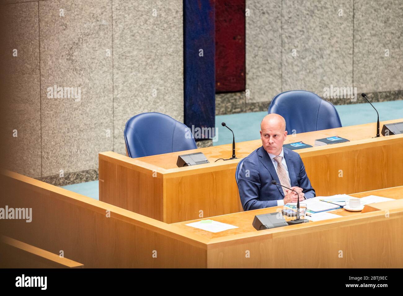 DEN HAAG, 26-05-2020, Debatte über die Rechenschaftspflicht im niederländischen Parlament. Staatssekretärin Binnenlandse Zaken en Koninkrijksrelaties Raymond Knops Stockfoto