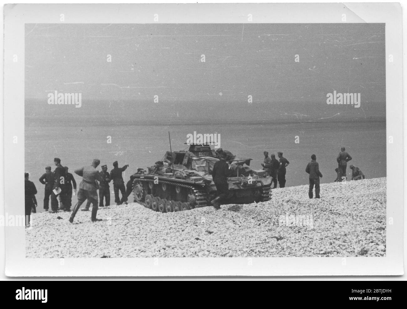 Fotografien, die militärische Aktivitäten in Frankreich, Mai - Juni 1940. Inklusive Fotografien von Rommel, Guderian, Dreiz, Bottcher, General Garaboldi, Lucie Rommel, Aufnahmen von Rommel mit Hitler. Fotos von ankommenden und in Aktion kommenden Geräten und Truppen aus der persönlichen Sammlung von Rommel. Stockfoto