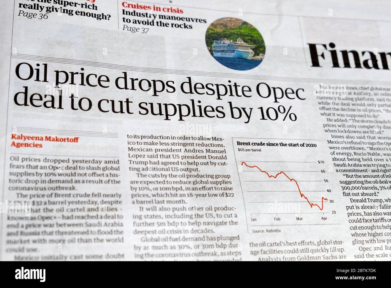 Finanzsektor Zeitung Schlagzeile Artikel "Ölpreis sinkt trotz OPEC-Deal, um Lieferungen um 10% zu senken" 10 April 2020 London UK Stockfoto