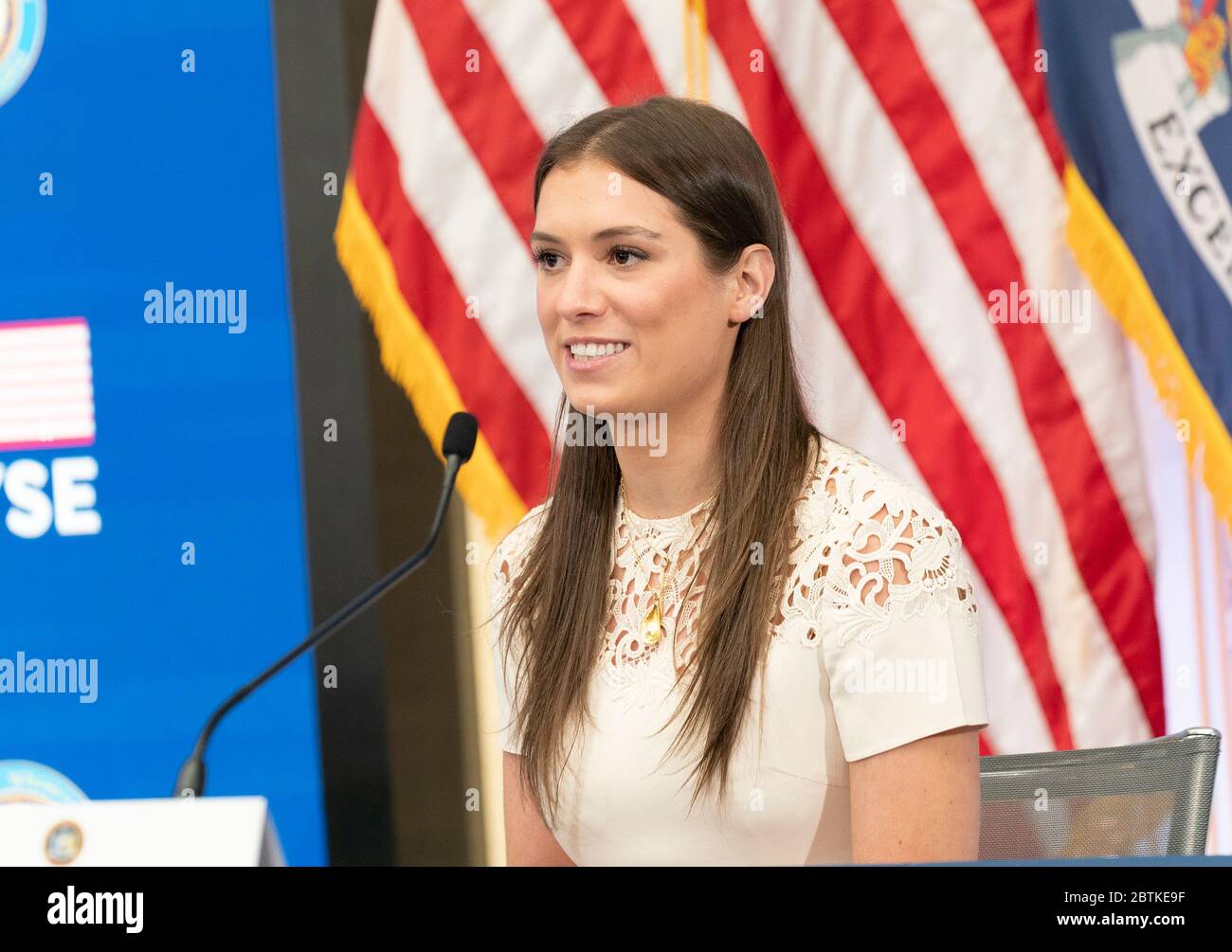 New York, Usa. Mai 2020. Mariah Kennedy-Cuomo nimmt an der Ankündigung und Briefing des Gouverneurs Andrew Cuomo zur Reaktion auf COVID-19 an der New Yorker Börse Teil (Foto: Lev Radin/Pacific Press) Quelle: Pacific Press Agency/Alamy Live News Stockfoto