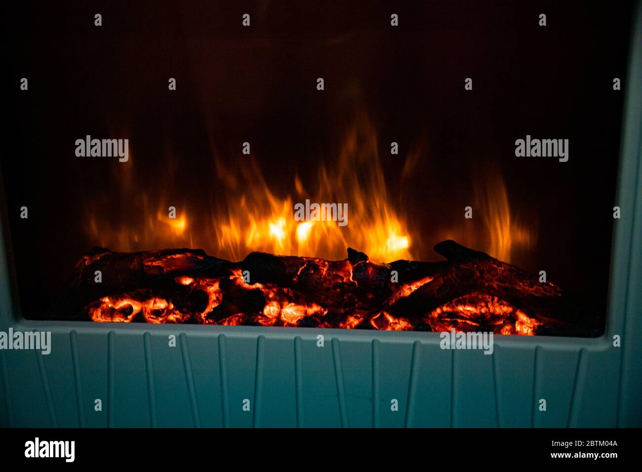 Ein Feuer im Kamin Stockfoto