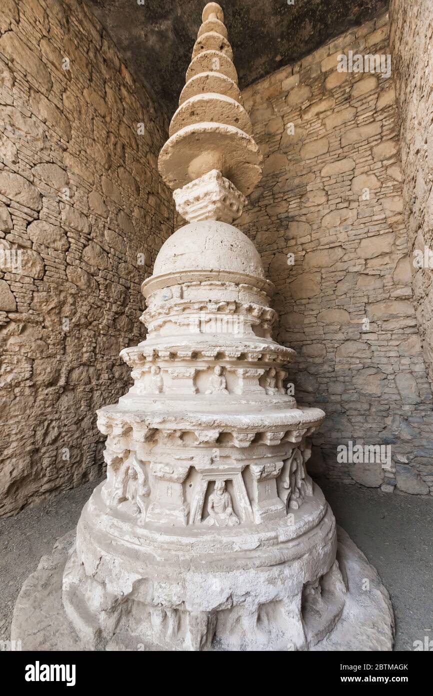 Monumentale Votivstupa am Kloster von Mohra Moradu, alte Stadt Taxila, Taxila, Vorort von Islamabad, Punjab Provinz, Pakistan, Südasien, Asien Stockfoto