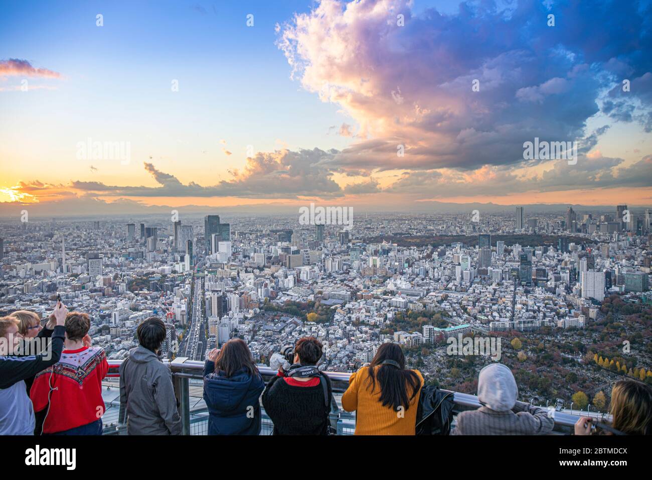 Japan, Tokio, Sonnenuntergang im Shibuya Ku Stockfoto
