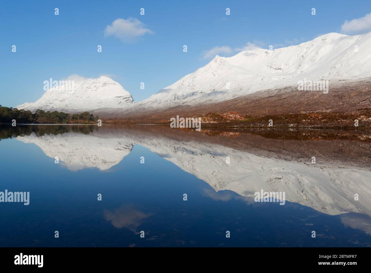 Loch Clair mit Spiegelung der Torridon-Berge, Wester Ross Stockfoto