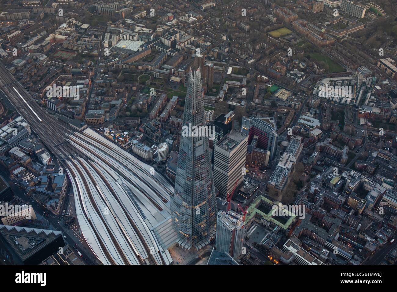 Luftaufnahme des Shard, London bei der Dämmerung Stockfoto