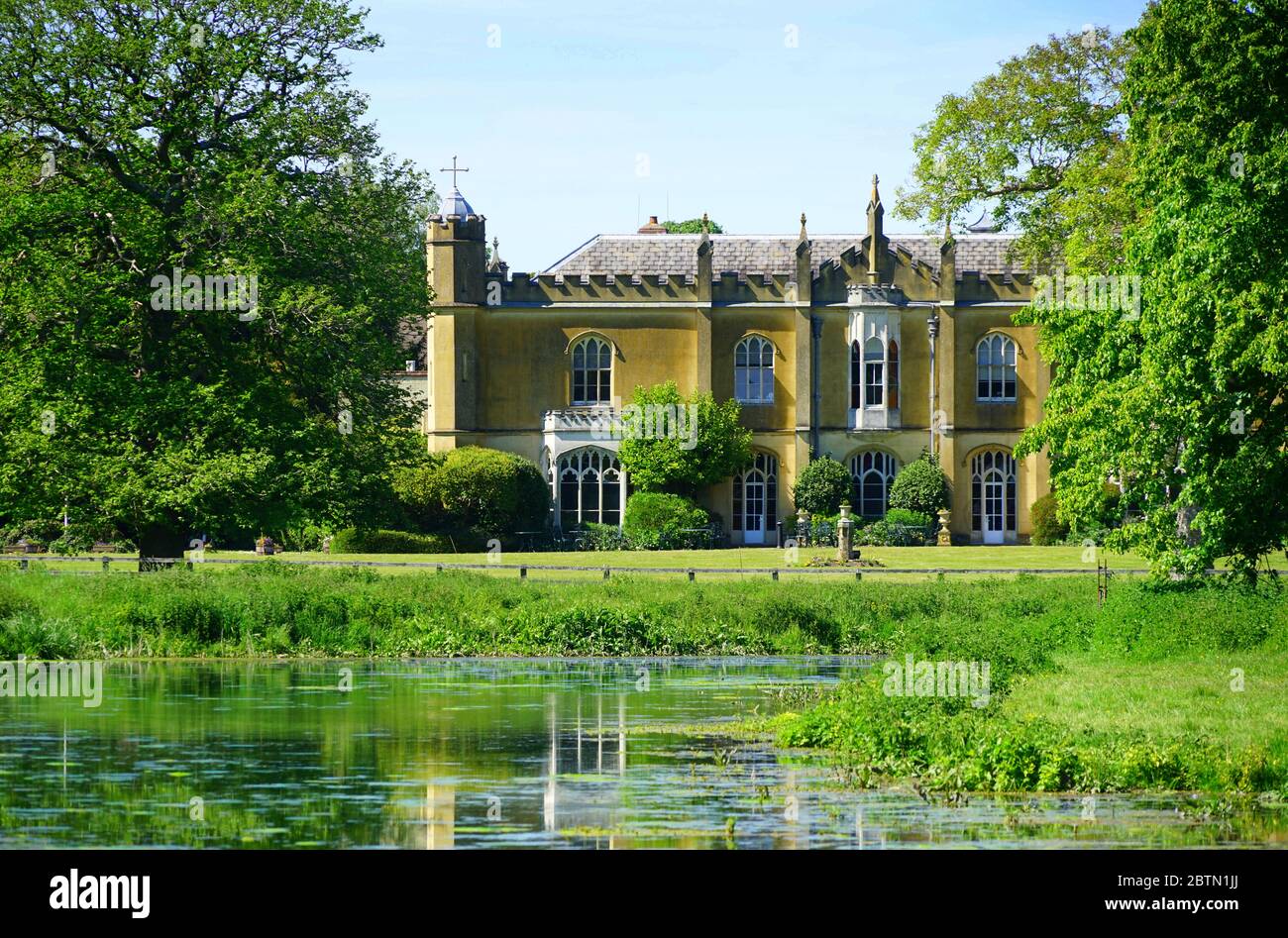 Missenden Abbey am Fluss Misbourne Stockfoto