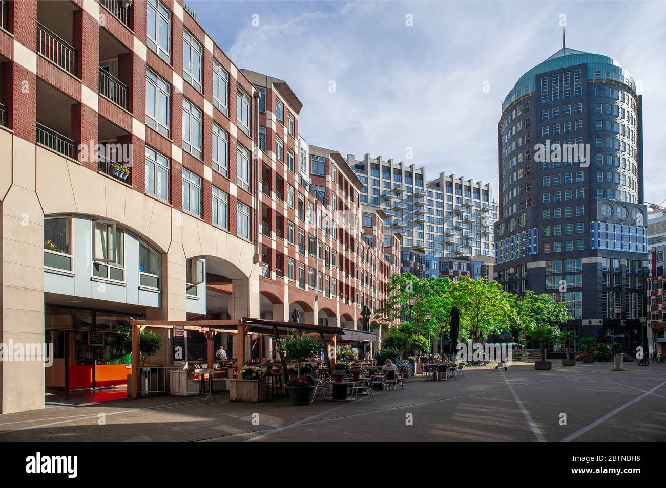 Turfmarkt/Wijnhaven, Den Haag und Umgebung. De Resident ist ein Großprojekt in Spuikwartier. Wohnungswesen Regierung, Wirtschaft, Sozial- und nicht- Stockfoto