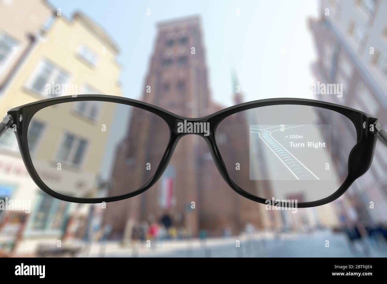 Karten-App auf der Objektivpräsentation einer Smart Glasses Stockfoto