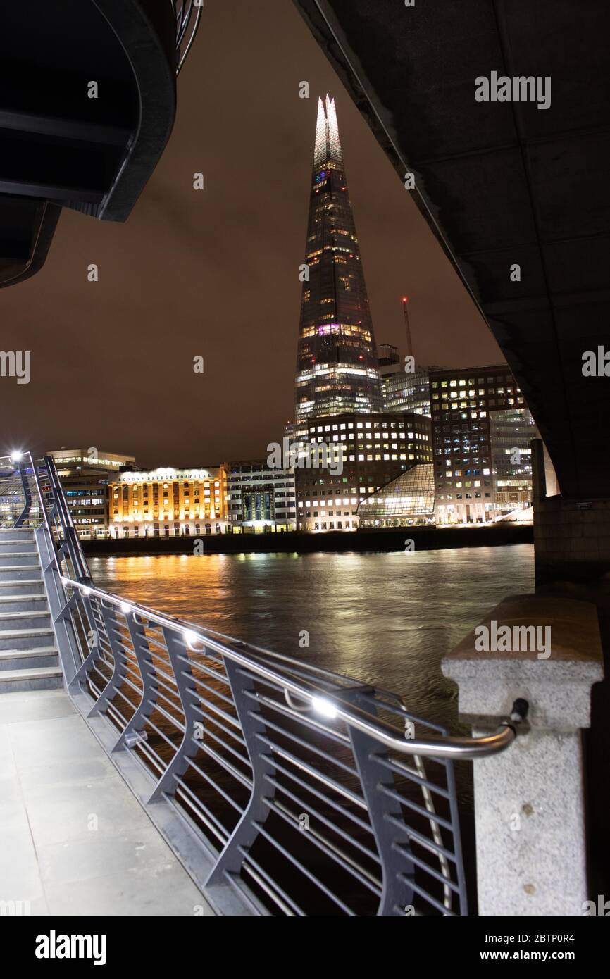 Der Shard von der Themse North Bank Stockfoto