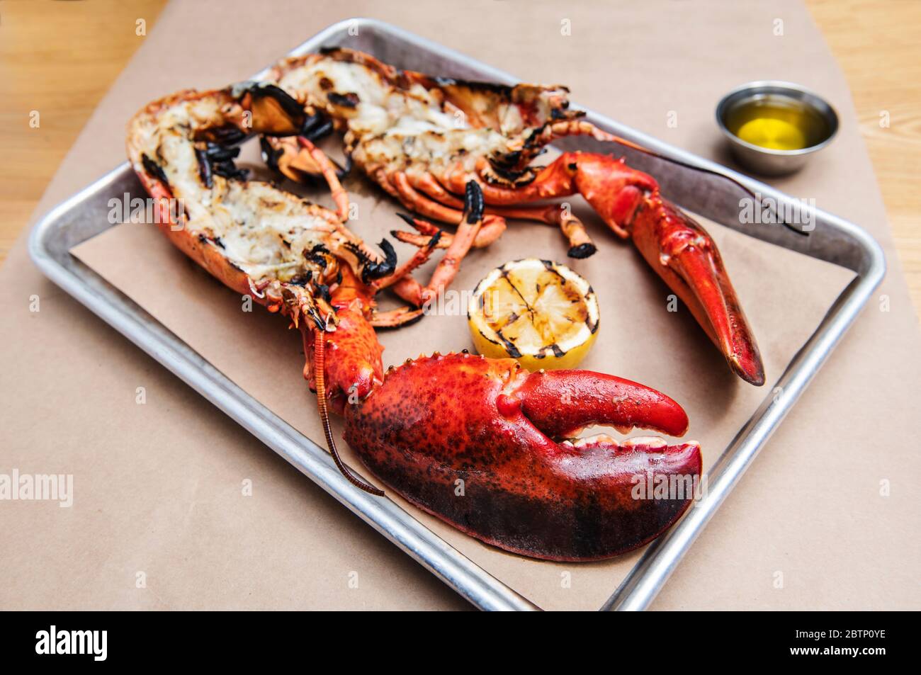 Wie Man Hummer Serviert Stockfotos Und Bilder Kaufen Alamy