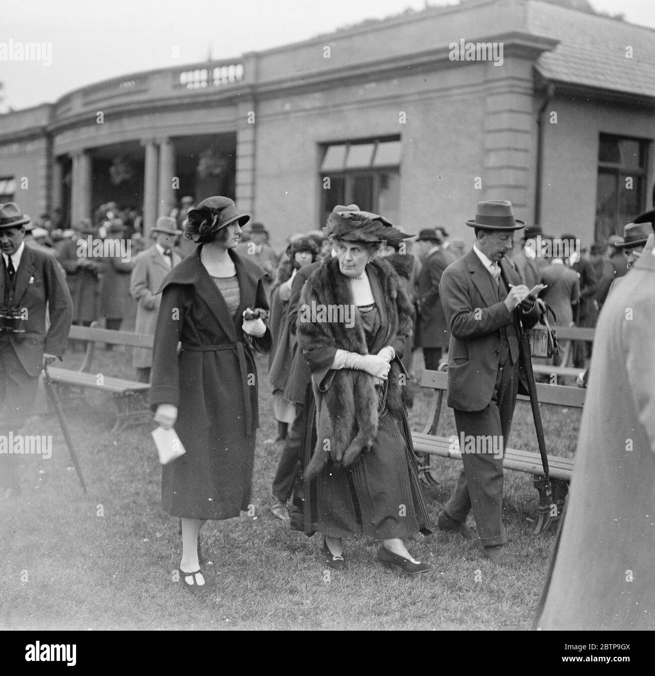Prominente bei Doncaster Lady Carlile 13 September 1922 Stockfoto