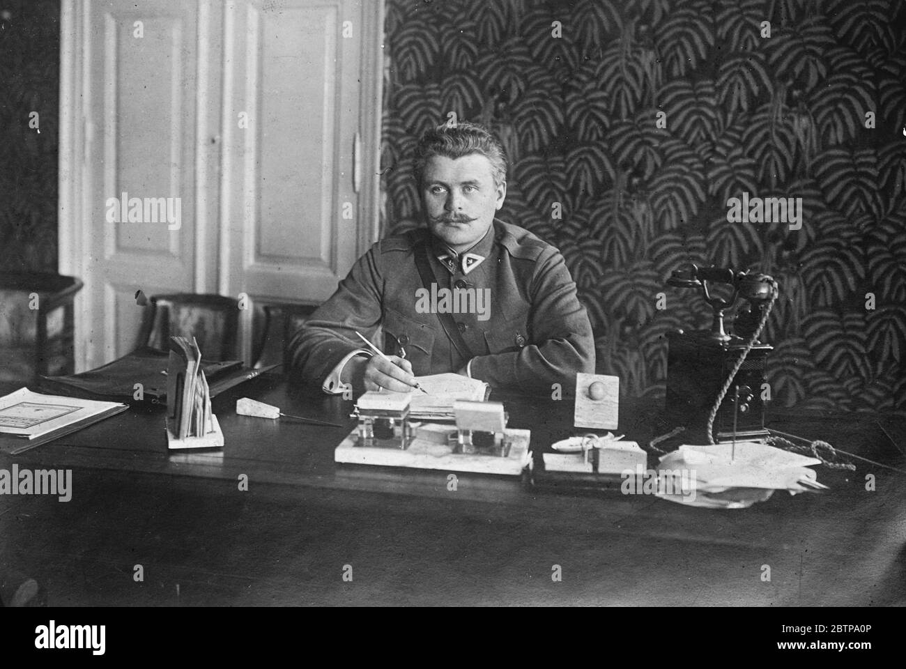 Litauische Porträts . Oberst A Merkys, zweimal Minister für Nationale Verteidigung. Bis 20. August 1927 Stockfoto