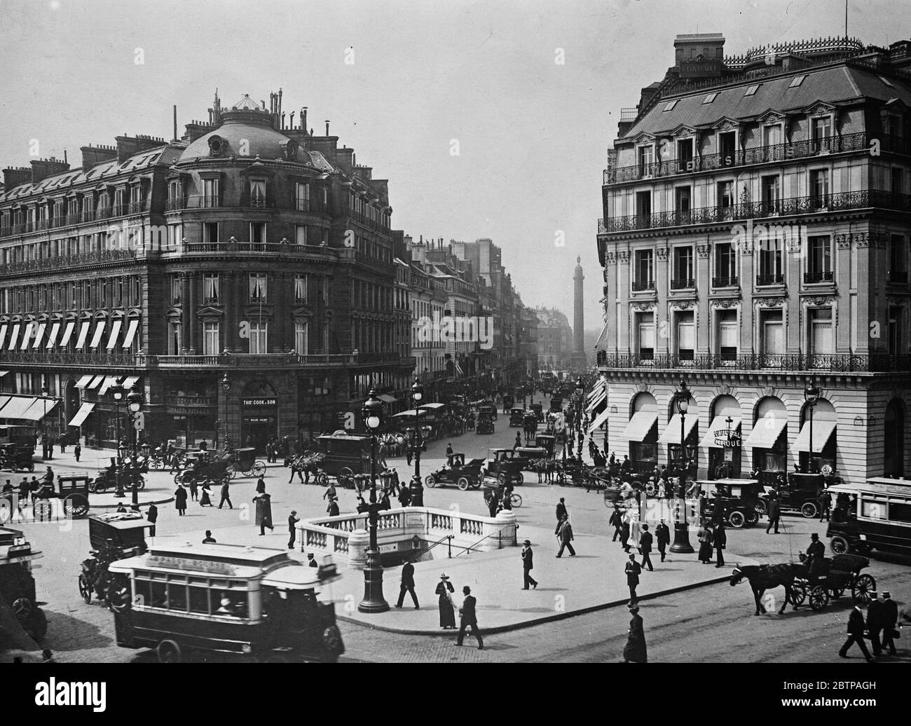 Blick auf Paris. Rue de la Paix vom Place de L ' Opera. August 1929 Stockfoto