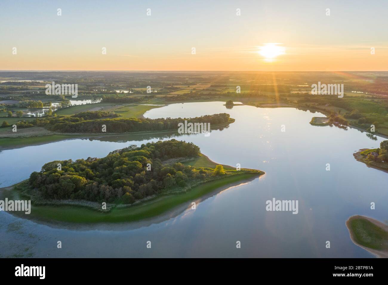 Frankreich, Indre, Berry, Brenne Regional Natural Park, Linge, Gabriau Teich (Luftaufnahme) // Frankreich, Indre(36), Berry, Parc naturel régional de la Brenne, Stockfoto
