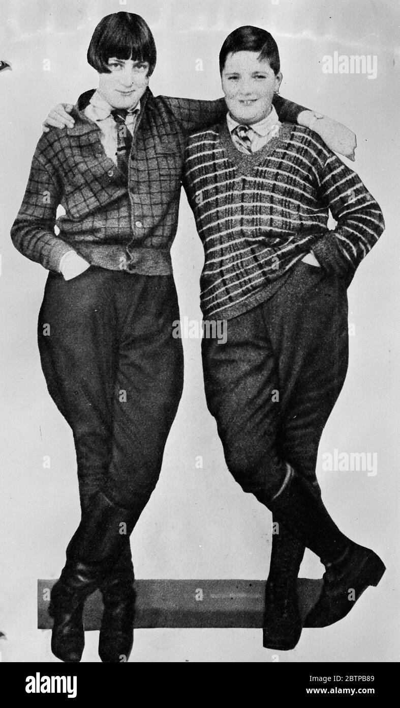 Die schwedische königliche Romantik . Miss Nissvandt mit ihrem jüngeren Bruder Sven Olof Alfred. Februar 1931 Stockfoto