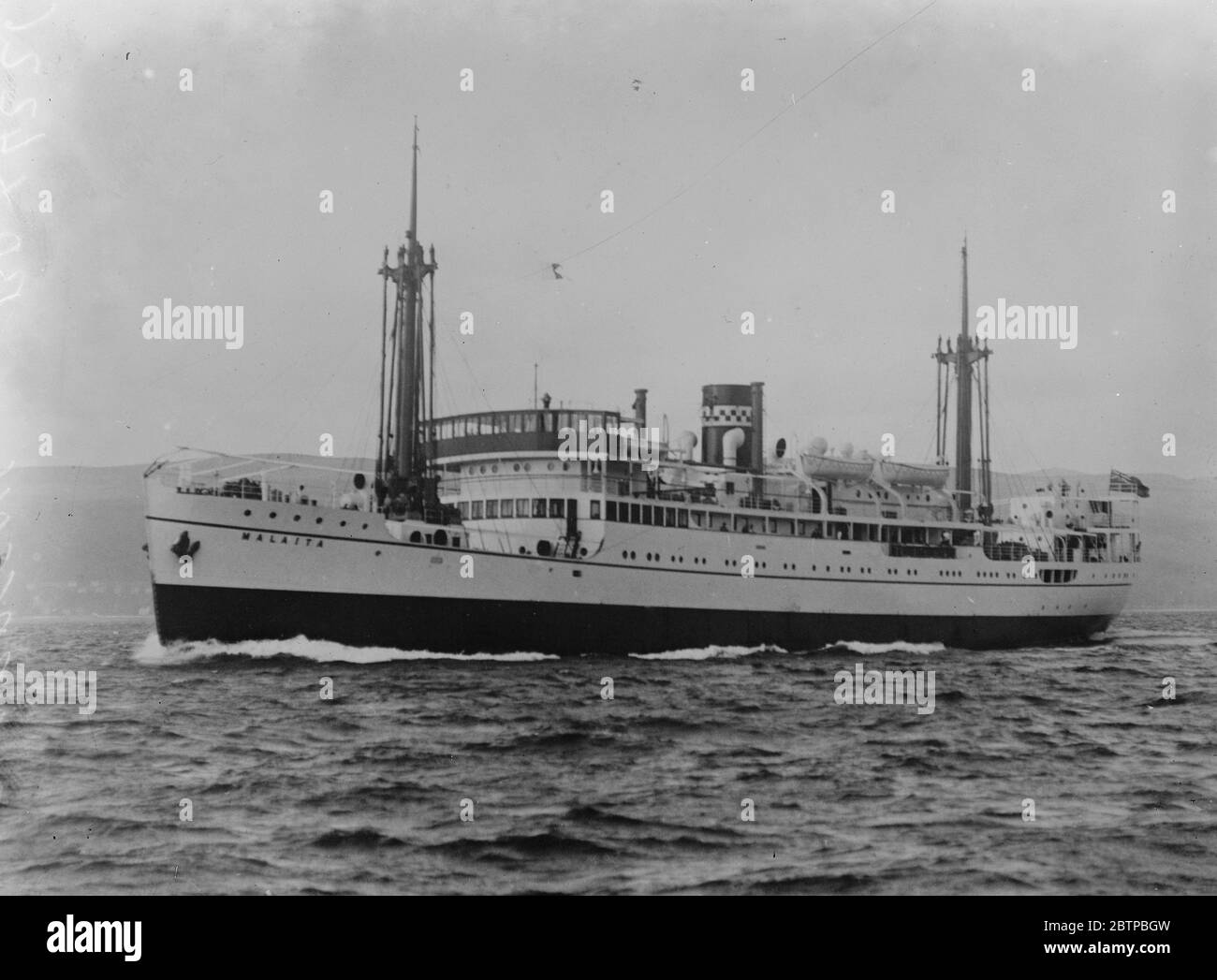 Beachten Sie würdig Schiff . Das neue Motorschiff Malaita gebaut von Barclay, Cyrle und Co, Glasgow, für Burns Phil und Co, die australischen Eigentümer. Das Schiff führt auf dem Firth of Clyde mit voller Geschwindigkeit Versuche durch. Oktober 1933 Stockfoto