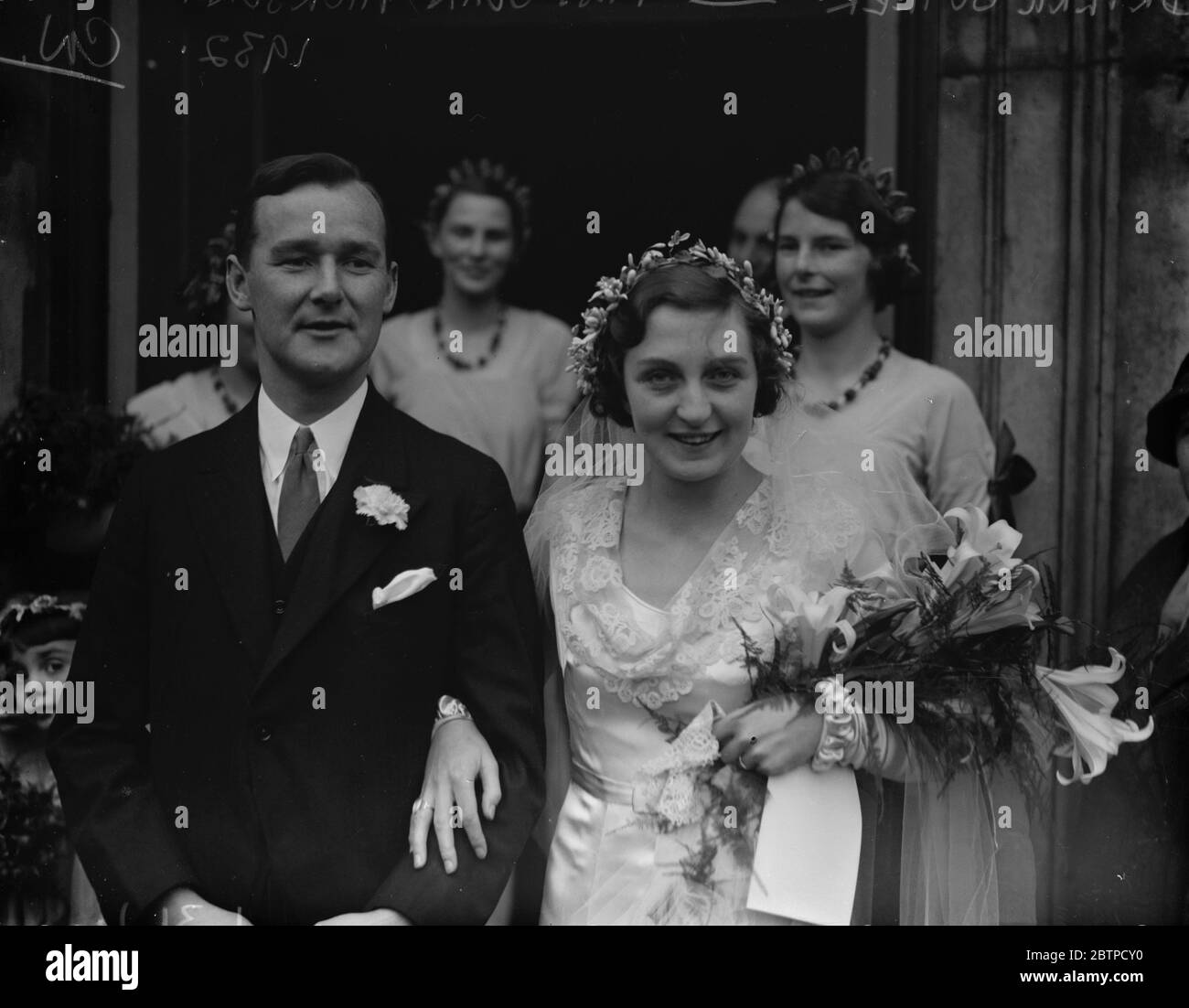 Schauspielerin heiratet Arzt. Miss Joan Hickson, war am Samstag verheiratet mit Dr. Eric Butler, in Hampstead Parish Church. 29. Oktober 1932 Stockfoto