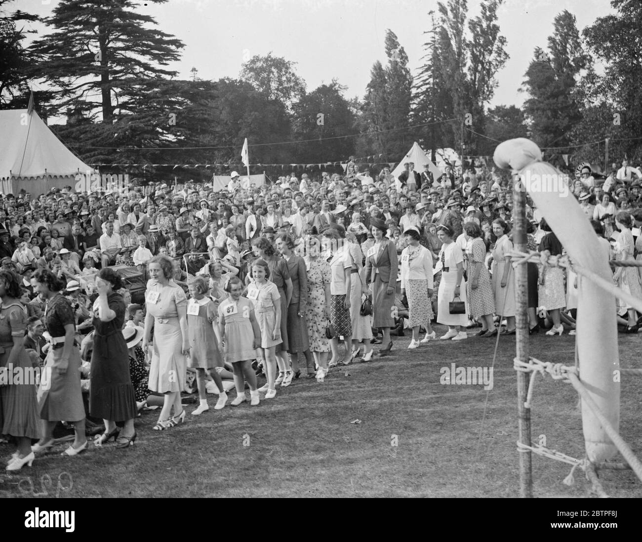 Sidcup Jubiläum Häuser Fete . Die Mädchen Beauty Parade . 1938 Stockfoto